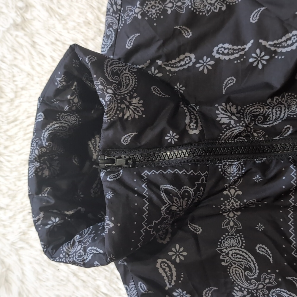 Forever 21 Paisley Puffer Half Zip Black & Grey Oversized Pullover Coat XS - Picture 4 of 11